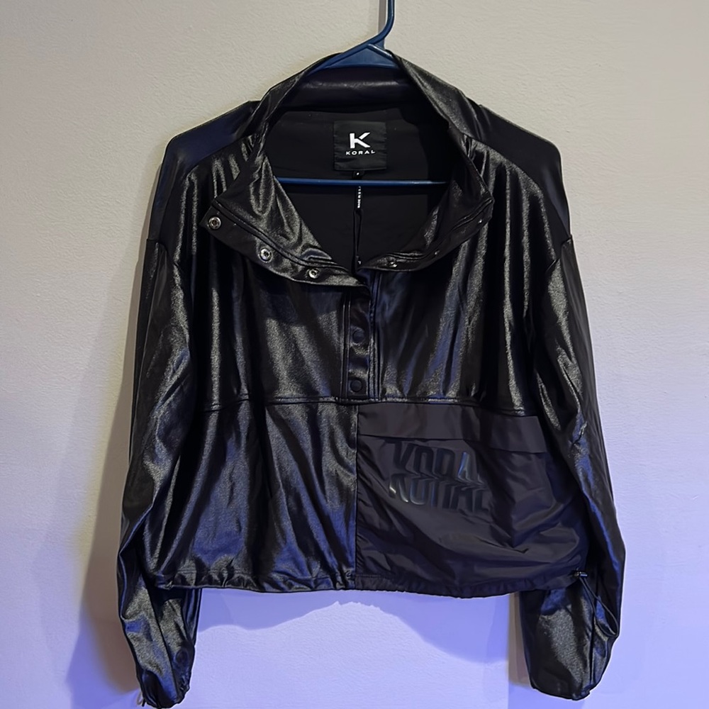 Koral NWT Street Infinity Jacket Black size small.
